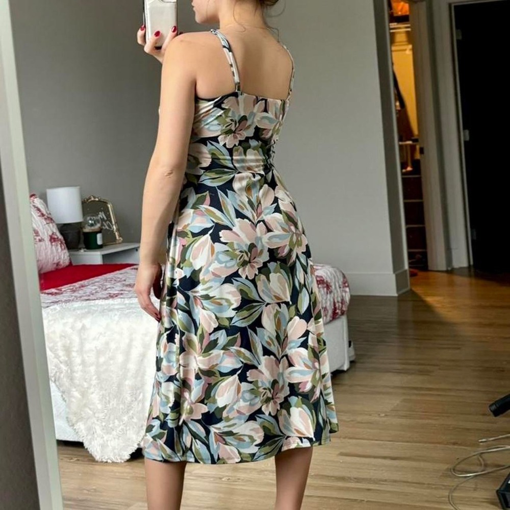 Joie Floral Print Midi Dress Faux Wrap Surplice V Neck Women S Navy Pink NEW - Picture 3 of 12